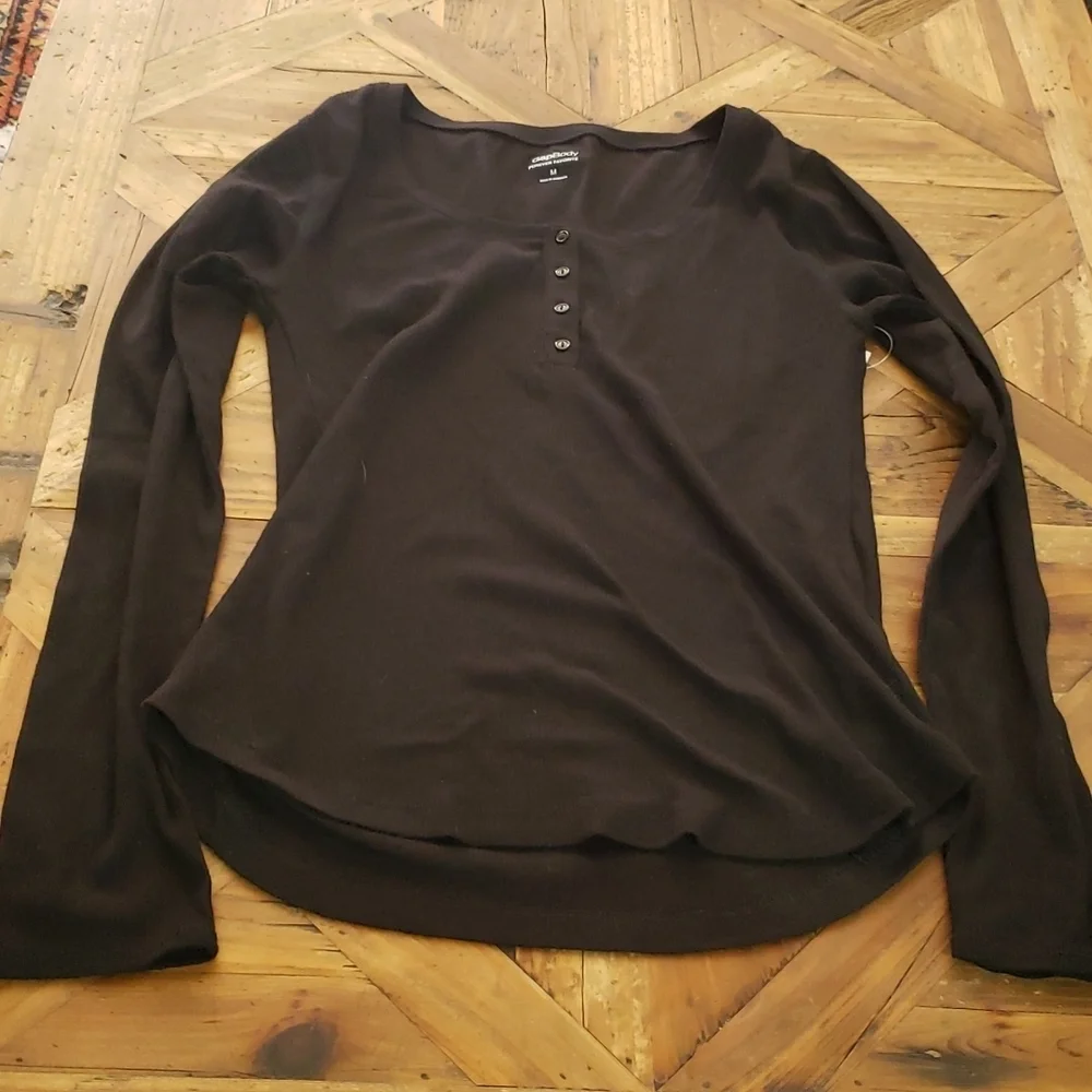 GAP Body All Black Top